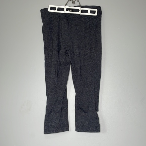 Marc New York Performance Capris - Picture 3 of 5